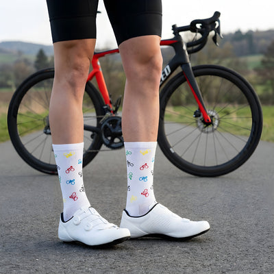 Kraamcadeau wielrenner - Matchetende fietssokken met babysokken - Biker print