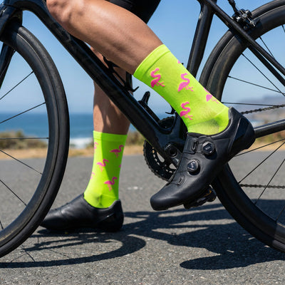 Fietssokken - Flamingo print - Neon geel - Maat 39 tot 45+